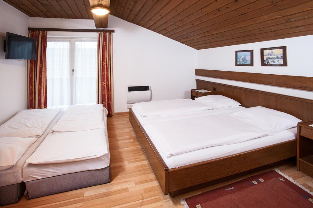 Gaestehaus Sunkler Голлинг-на-Хальцахе Номер фото